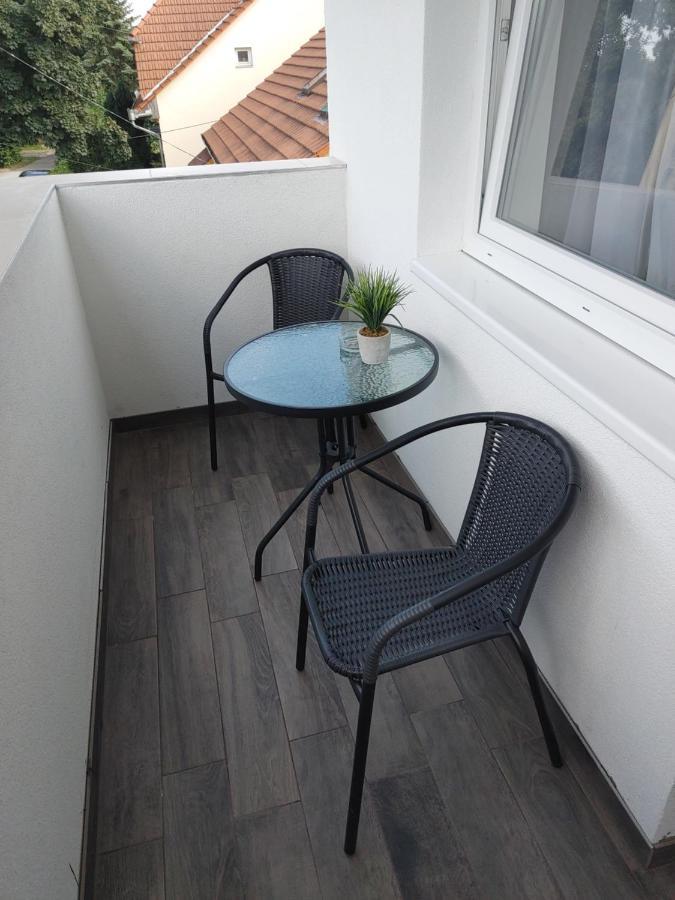 Fiesta Apartman Miskolc Exteriör bild