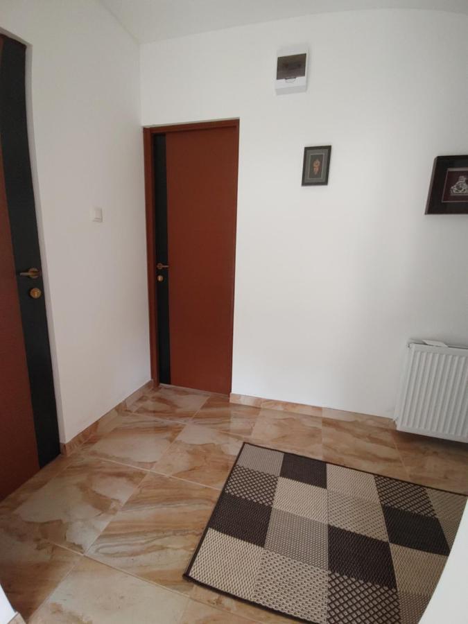 Fiesta Apartman Miskolc Exteriör bild