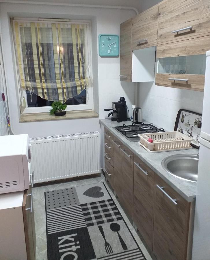 Fiesta Apartman Miskolc Exteriör bild