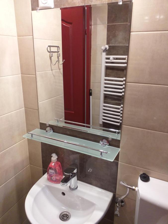 Fiesta Apartman Miskolc Exteriör bild